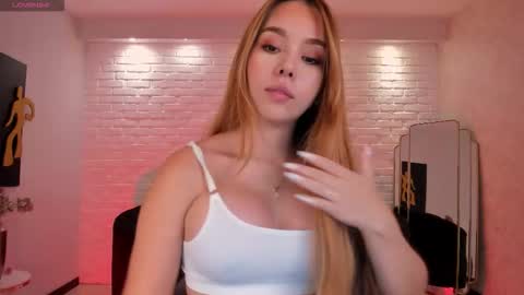 Caro online show from 10-23-25, 10:36