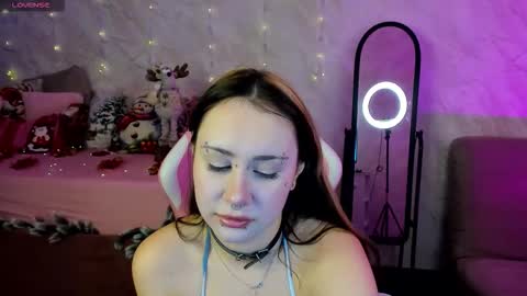 Snapshot of carolline_dark chatting on 01-07-26, 08:17 Coralline online show from 01-07-26, 08:17