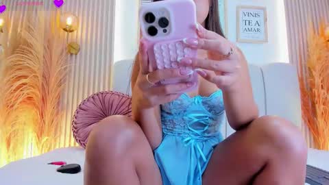 Carol Rivera  online show from 10-20-25, 07:25