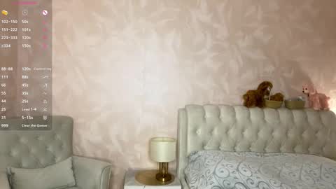 Snapshot of carolynnfernandez chatting on 02-17-26, 08:15 Hello everyone Im Monica Its my first day Were going to have fun together online show from 02-17-26, 08:15