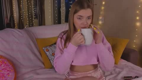 carriebradshawww online show from 03-19-26, 04:33