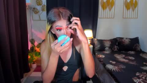 casandrawilson online show from 10-19-25, 03:45