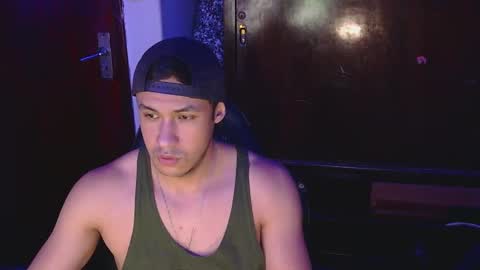 Snapshot of casas_oom chatting on 03-10-25, 05:33 online show from 03-10-25, 05:33