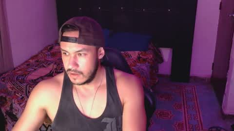 Snapshot of casas_oom chatting on 10-04-25, 06:00 online show from 10-04-25, 06:00