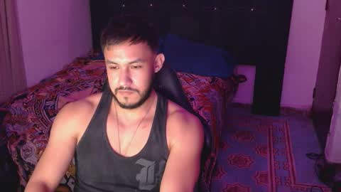 Snapshot of casas_oom chatting on 10-25-25, 04:09 online show from 10-25-25, 04:09