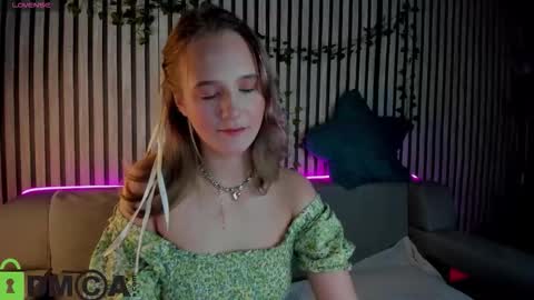 Casey sweeet online show from 12-21-25, 04:03