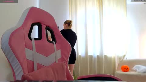 Casey Robbins online show from 10-30-25, 07:10