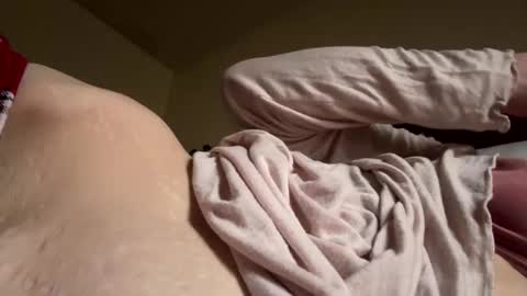 Snapshot of casidy1 chatting on 02-11-25, 04:35 casidy1 online show from 02-11-25, 04:35