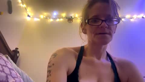 Snapshot of casidy1 chatting on 03-08-25, 10:13 casidy1 online show from 03-08-25, 10:13