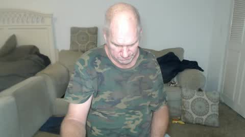 Snapshot of casinocam chatting on 02-17-25, 08:47 CasinoCam online show from 02-17-25, 08:47