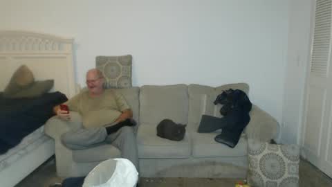 Snapshot of casinocam chatting on 02-22-25, 01:55 CasinoCam online show from 02-22-25, 01:55