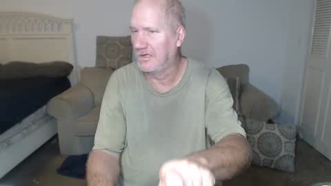 Snapshot of casinocam chatting on 02-23-25, 02:40 CasinoCam online show from 02-23-25, 02:40