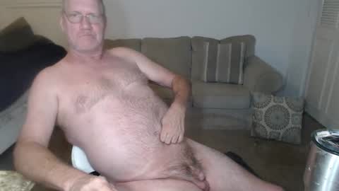 Snapshot of casinocam chatting on 02-24-25, 11:19 CasinoCam online show from 02-24-25, 11:19