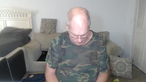 Snapshot of casinocam chatting on 02-26-25, 02:25 CasinoCam online show from 02-26-25, 02:25