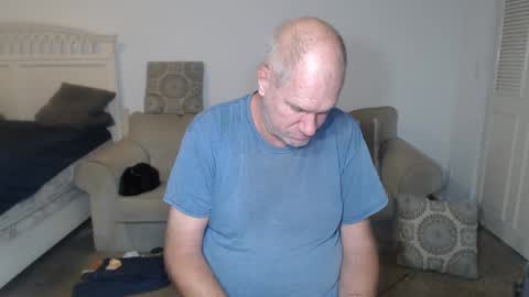 Snapshot of casinocam chatting on 02-28-25, 11:01 CasinoCam online show from 02-28-25, 11:01