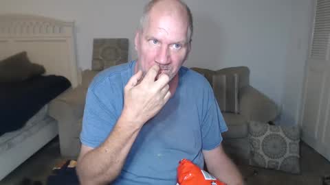 Snapshot of casinocam chatting on 03-01-25, 04:15 CasinoCam online show from 03-01-25, 04:15