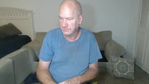 Snapshot of casinocam chatting on 03-11-25, 12:44 CasinoCam online show from 03-11-25, 12:44