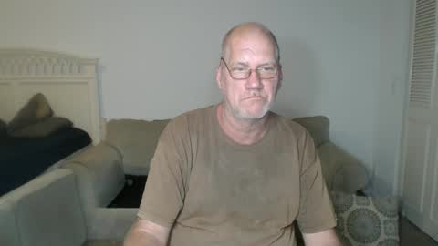 Snapshot of casinocam chatting on 03-12-25, 03:02 CasinoCam online show from 03-12-25, 03:02