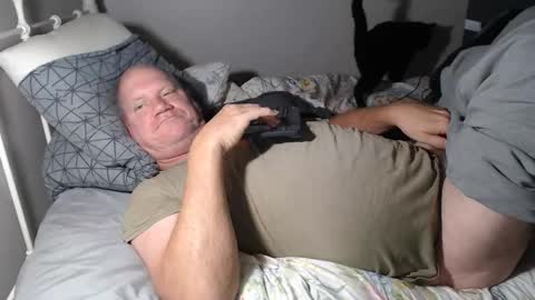 Snapshot of casinocam chatting on 10-21-25, 01:12 CasinoCam online show from 10-21-25, 01:12