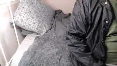 Snapshot of casinocam chatting on 11-12-25, 08:37 CasinoCam online show from 11-12-25, 08:37