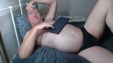 Snapshot of casinocam chatting on 11-16-25, 07:19 CasinoCam online show from 11-16-25, 07:19