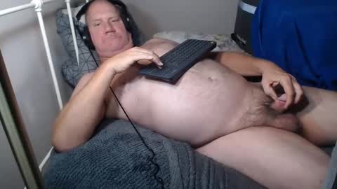 Snapshot of casinocam chatting on 11-17-25, 07:25 CasinoCam online show from 11-17-25, 07:25