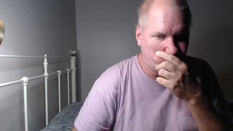 Snapshot of casinocam chatting on 11-20-25, 07:52 CasinoCam online show from 11-20-25, 07:52