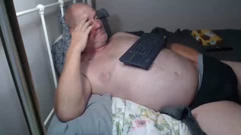 Snapshot of casinocam chatting on 11-22-25, 04:55 CasinoCam online show from 11-22-25, 04:55