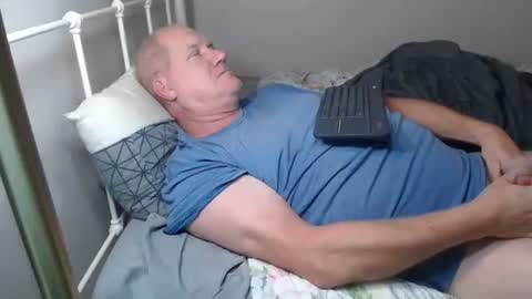 Snapshot of casinocam chatting on 11-22-25, 08:08 CasinoCam online show from 11-22-25, 08:08