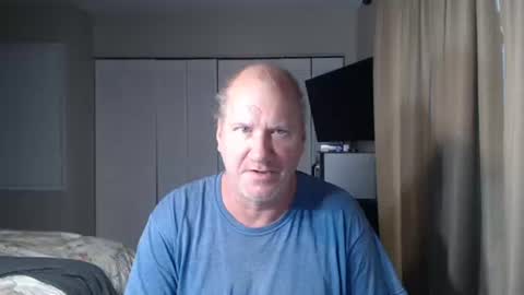 Snapshot of casinocam chatting on 11-24-25, 12:49 CasinoCam online show from 11-24-25, 12:49