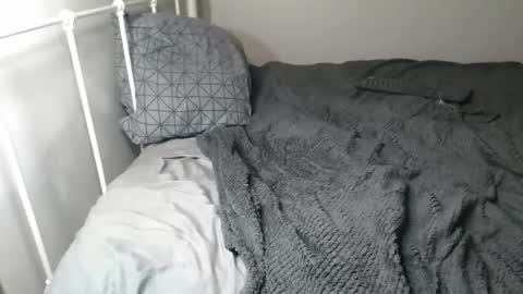 Snapshot of casinocam chatting on 11-26-25, 06:31 CasinoCam online show from 11-26-25, 06:31