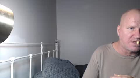 Snapshot of casinocam chatting on 12-01-25, 06:51 CasinoCam online show from 12-01-25, 06:51