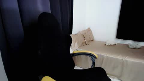 Snapshot of caspian_cum chatting on 06-11-26, 02:11 cas online show from 06-11-26, 02:11