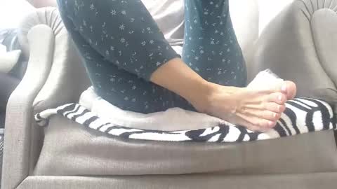 Snapshot of cassandra_joy chatting on 02-15-25, 07:17 Cassandra joy online show from 02-15-25, 07:17