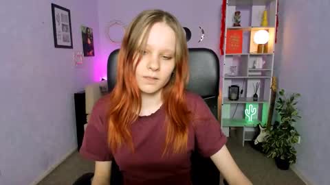 Snapshot of cassandra_nik chatting on 03-05-26, 07:04 Cassandra online show from 03-05-26, 07:04