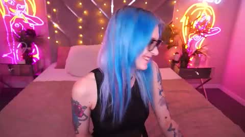 Cassandra online show from 03-11-26, 07:58