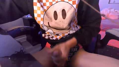 Snapshot of casseyy_femboi chatting on 01-09-26, 01:52 casseyy online show from 01-09-26, 01:52