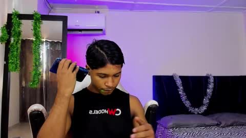 Snapshot of cassian_gold chatting on 12-20-25, 05:20 CASSIAN GOLD online show from 12-20-25, 05:20