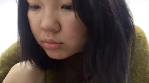 Mia online show from 12-01-25, 12:21