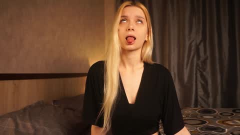 Cassie online show from 01-20-25, 09:22