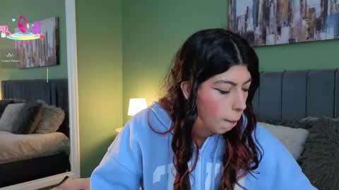 Snapshot of cassie_bloom chatting on 05-26-26, 06:59 cassie_bloom online show from 05-26-26, 06:59