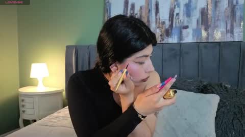 Snapshot of cassie_bloom chatting on 06-05-26, 03:35 cassie_bloom online show from 06-05-26, 03:35