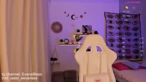 Cassie online show from 09-17-25, 06:15