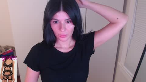 Snapshot of cassiealvarez chatting on 10-01-25, 03:56 cassiealvarez online show from 10-01-25, 03:56