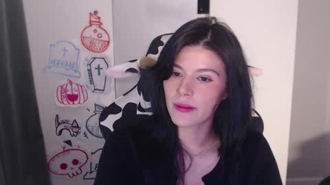 Snapshot of cassiealvarez chatting on 10-17-25, 10:23 cassiealvarez online show from 10-17-25, 10:23