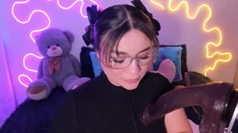 Snapshot of cassiebigass_ chatting on 11-13-25, 06:18 Bela igzaii9r online show from 11-13-25, 06:18