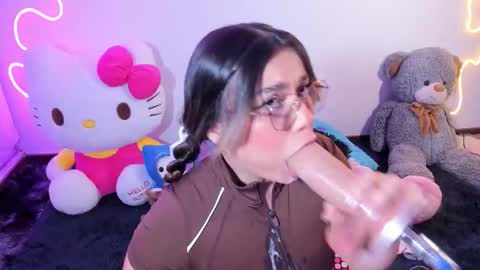 Snapshot of cassiebigass_ chatting on 02-12-26, 01:11 Bela igzaii9r online show from 02-12-26, 01:11