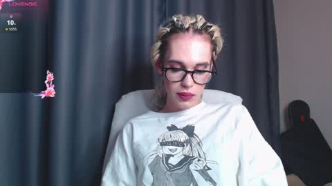 Cassie online show from 01-08-25, 08:18