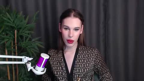 Cassie online show from 12-22-25, 09:34