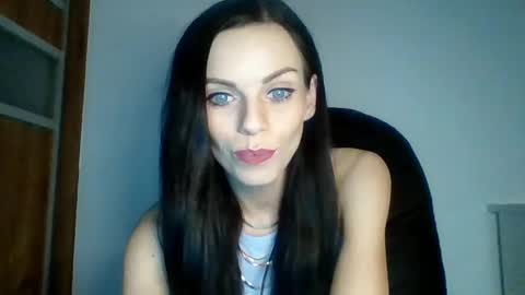 Cassie online show from 02-10-25, 07:17